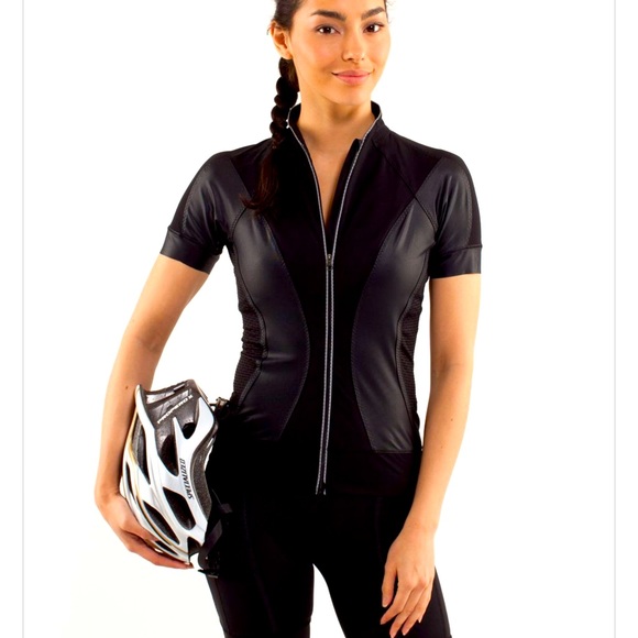 Lululemon cycling outfit
